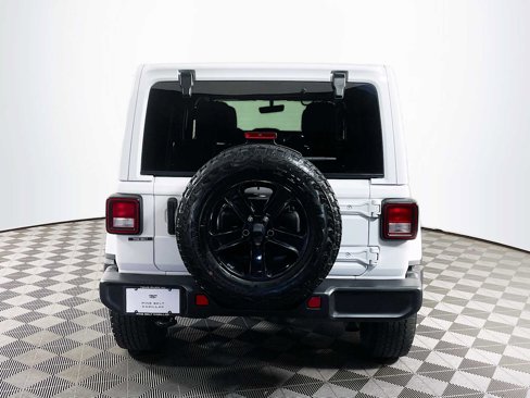 Used 2022 Jeep Wrangler Unlimited Sahara image 5
