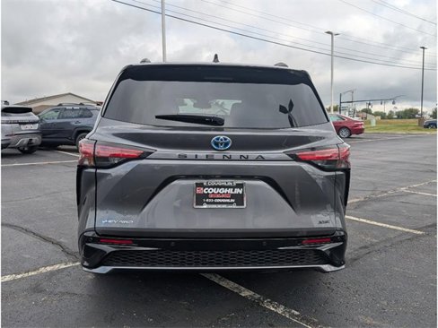 New 2025 Toyota Sienna XSE image 6