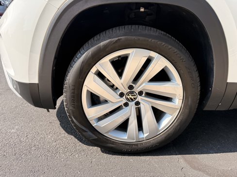 Used 2022 Volkswagen Atlas Cross Sport SE image 19