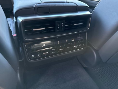 New 2025 Lexus LX 600 4WD w/ Luxury Package image 15