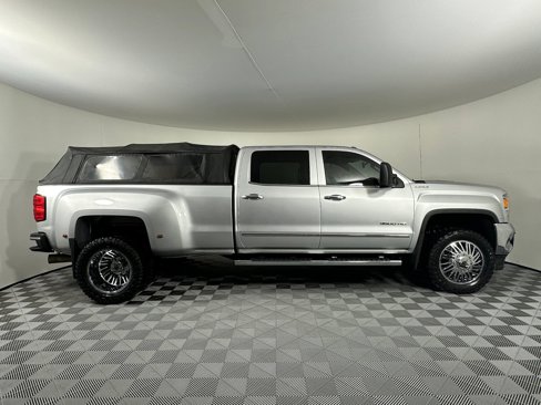 Used 2015 GMC Sierra 3500 SLT w/ Duramax Plus Package image 8
