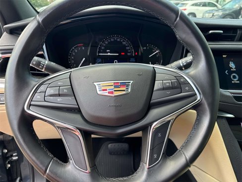 Used 2019 Cadillac XT5 FWD image 21