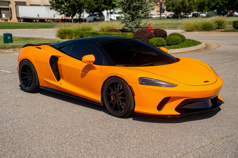 Used 2021 McLaren GT image 3
