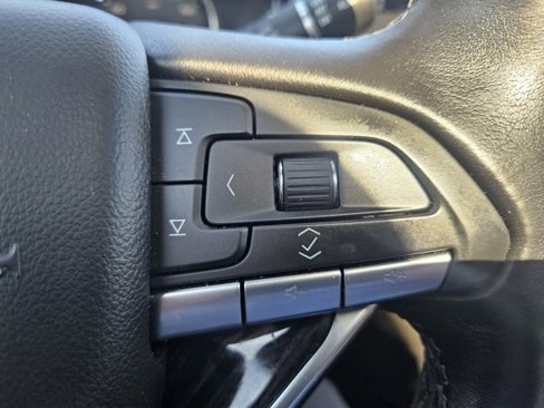 Used 2023 Cadillac XT6 Premium Luxury image 31