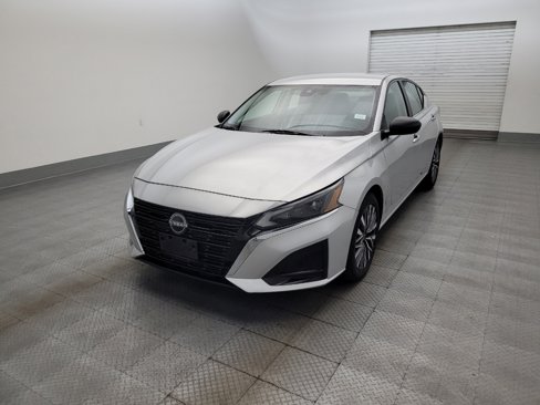 Used 2024 Nissan Altima 2.5 SV image 15