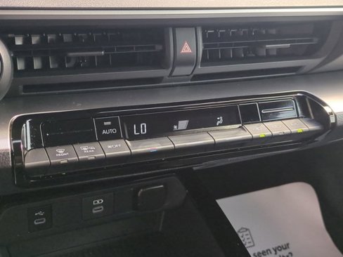 Certified 2023 Toyota Prius LE image 26