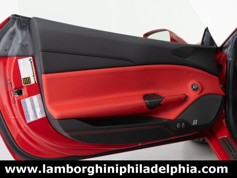 Used 2018 Ferrari 488 GTB image 10