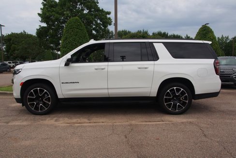 Used 2024 Chevrolet Suburban RST w/ Luxury Package image 4