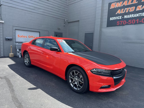 Used 2017 Dodge Charger SXT w/ Driver Confidence Group image 1