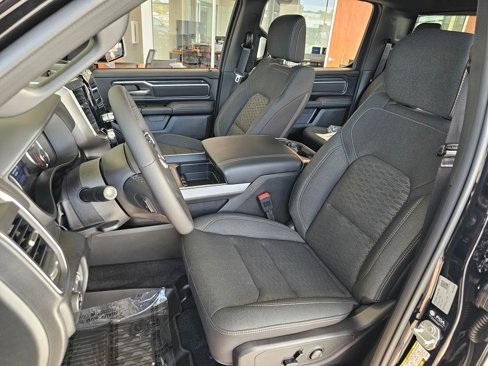 New 2026 RAM 1500 4x4 Crew Cab image 10