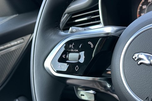 Used 2025 Jaguar F-PACE R-Dynamic S image 28