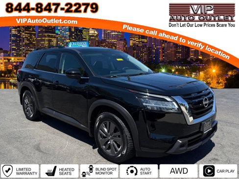 Used 2022 Nissan Pathfinder SV image 1
