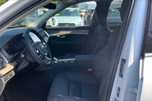 New 2026 Volvo XC90 B5 Core w/ Protection Package Premier image 13