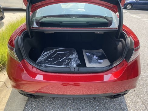 New 2025 Alfa Romeo Giulia AWD w/ Driving Assist Package image 9