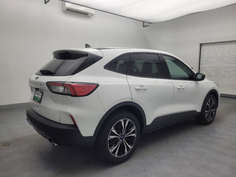 Used 2022 Ford Escape SE w/ SE Sport Appearance Package image 9