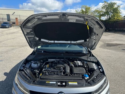 Used 2025 Volkswagen Jetta SE image 32