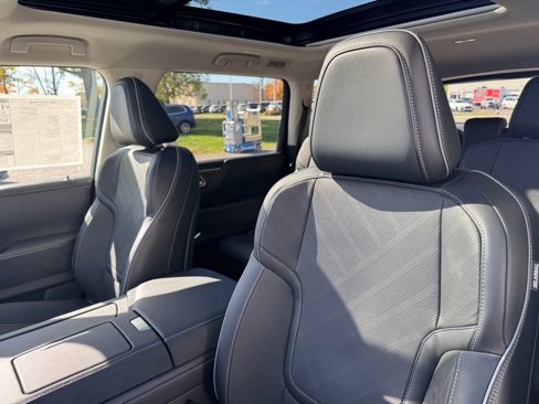 New 2025 INFINITI QX80 Luxe image 7