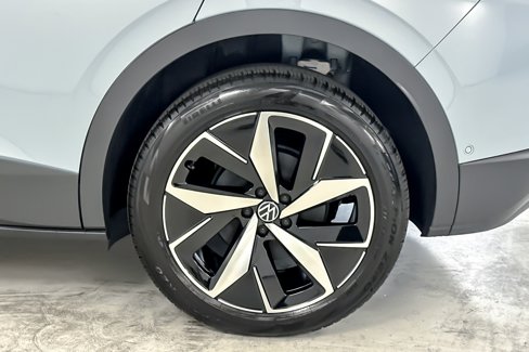 New 2025 Volkswagen ID.4 Pro S Plus image 23