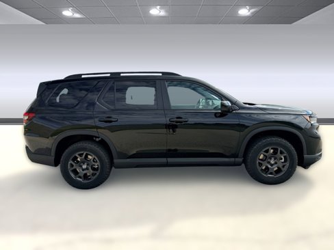 New 2025 Honda Pilot TrailSport image 8