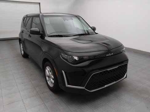 Used 2023 Kia Soul LX w/ LX Technology Package image 13