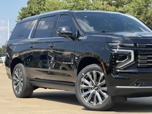 New 2026 Chevrolet Suburban High Country image 3