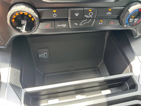 New 2025 Ford F350 XLT w/ Black Appearance Package image 29