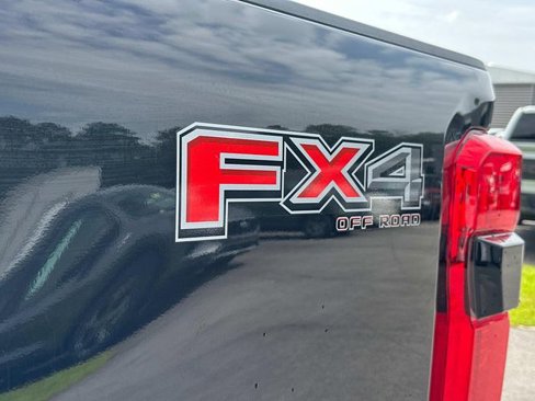 New 2025 Ford F250 Platinum w/ FX4 Off-Road Package image 42