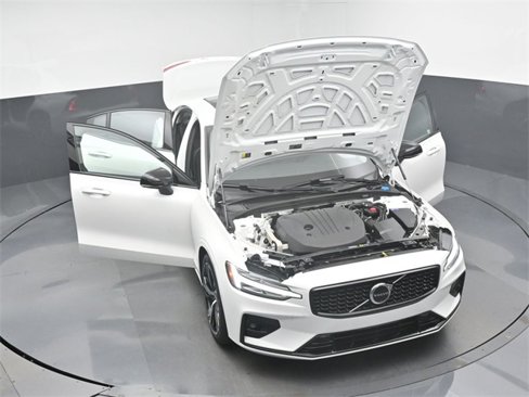 Used 2025 Volvo S60 B5 Plus w/ Protection Package Premier image 47