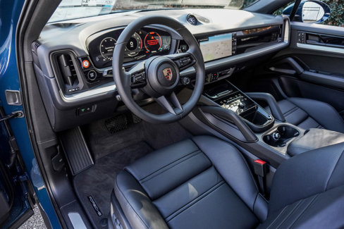 New 2025 Porsche Cayenne Coupe image 4