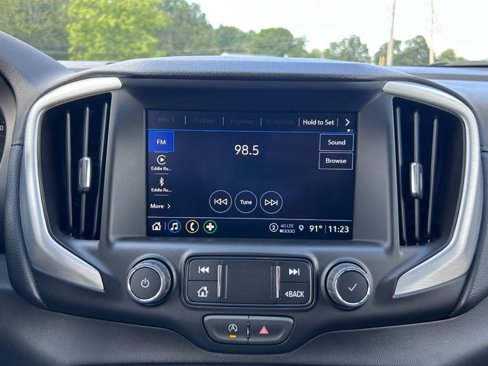 Used 2024 GMC Terrain SLT image 15