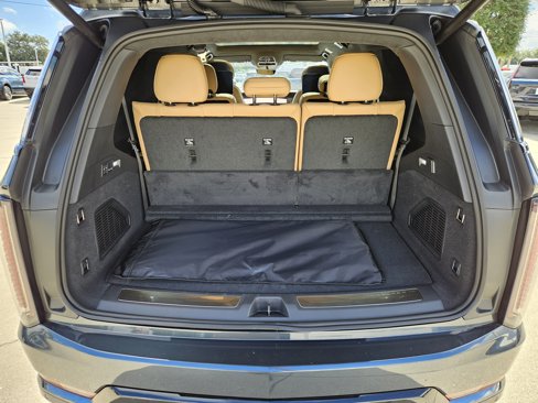 New 2026 Cadillac Escalade IQL Sport 2 w/ LPO, ONYX Package image 12