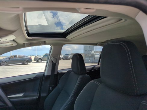 Used 2017 Toyota RAV4 XLE image 21