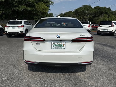 Used 2024 BMW 530i image 4