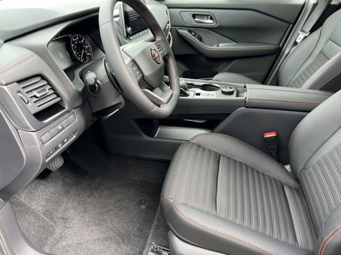 New 2026 Nissan Rogue SV image 12