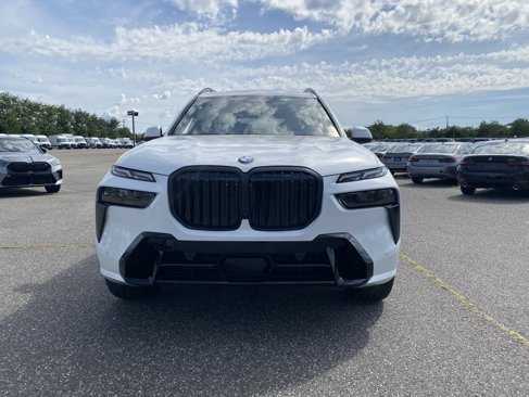 New 2026 BMW X7 xDrive40i image 2