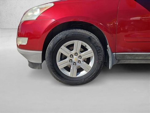 Used 2011 Chevrolet Traverse LT image 24