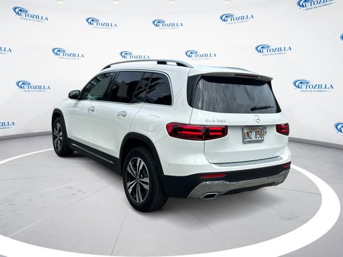 Used 2024 Mercedes-Benz GLB 250 image 3