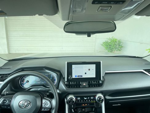 Used 2025 Toyota RAV4 LE image 33
