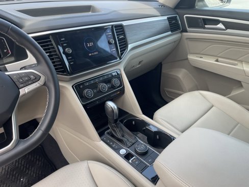 Used 2023 Volkswagen Atlas SE image 30