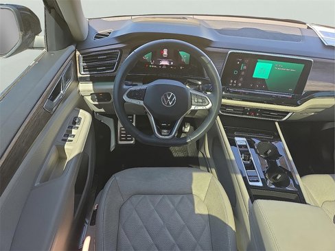 Used 2025 Volkswagen Atlas SEL Premium R-Line image 12