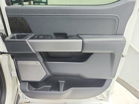 New 2025 Ford F250 Lariat w/ Black Appearance Package image 49