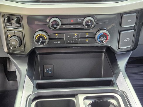 New 2025 Ford F250 XLT w/ FX4 Off-Road Package image 23