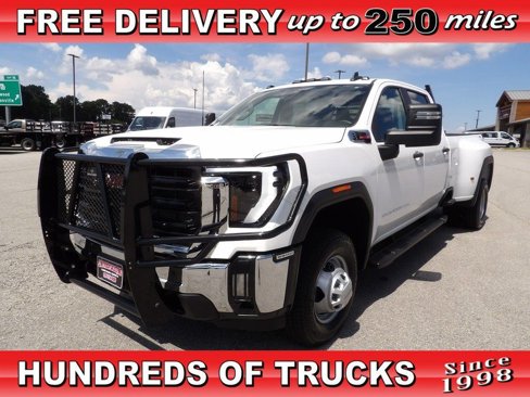 Used 2024 GMC Sierra 3500 Pro image 1
