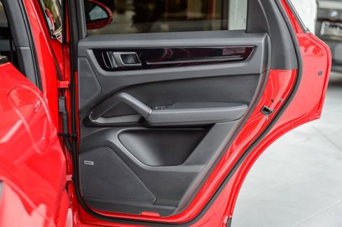 Used 2021 Porsche Cayenne image 55
