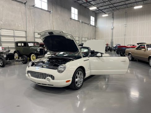 Used 2003 Ford Thunderbird image 6