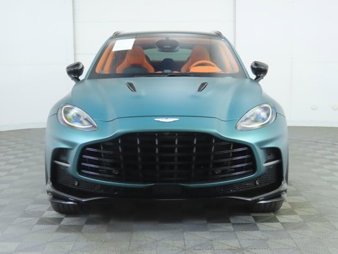 Used 2025 Aston Martin DBX 707 image 2