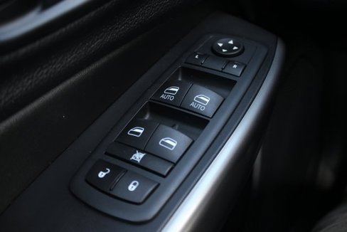Used 2020 Jeep Cherokee Limited image 17