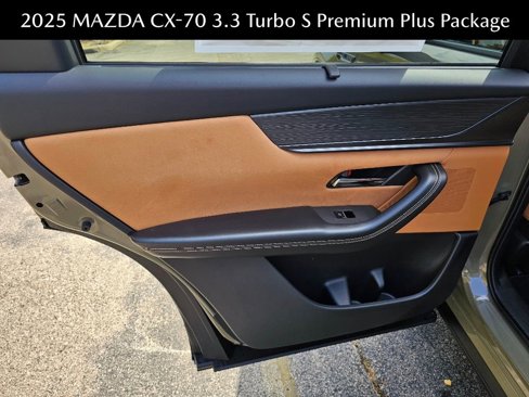 New 2025 MAZDA CX-70 3.3 Turbo S w/ Premium Plus image 23