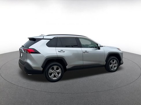 Used 2025 Toyota RAV4 XLE image 15