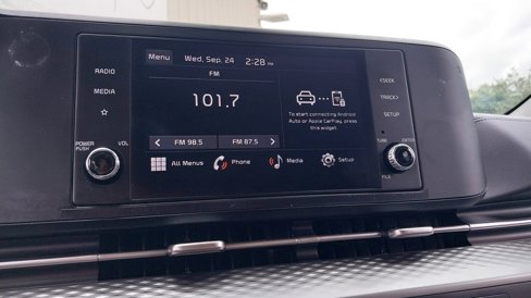 Used 2024 Kia Carnival LX image 25